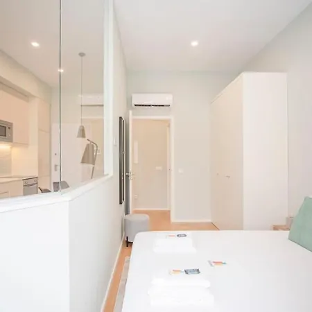 Liiiving In - Sweet Sunlight Apartman